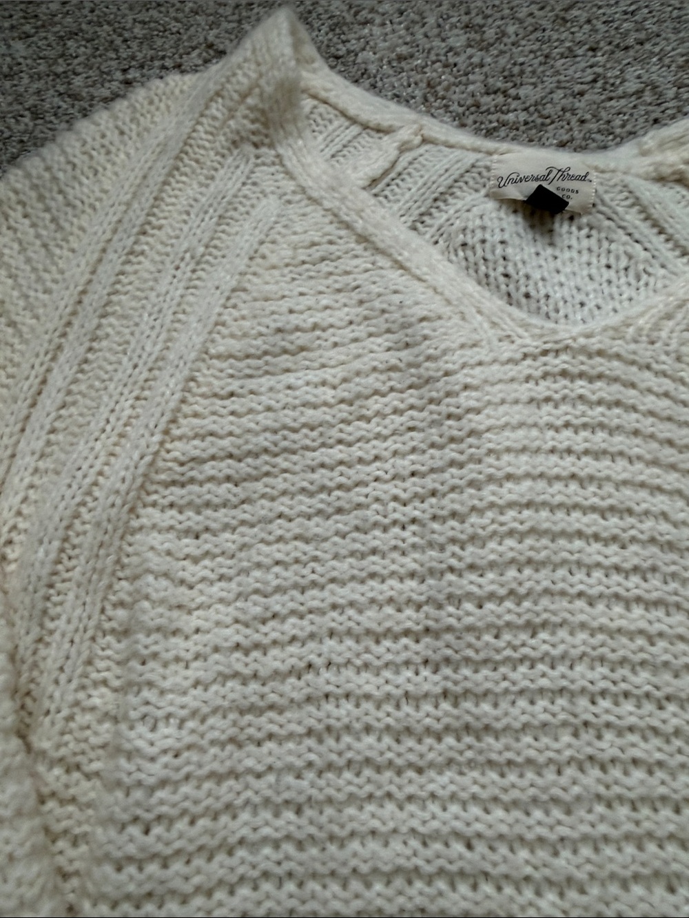 Express & Universal Thread Sweater Bundle - Picture 7 of 7